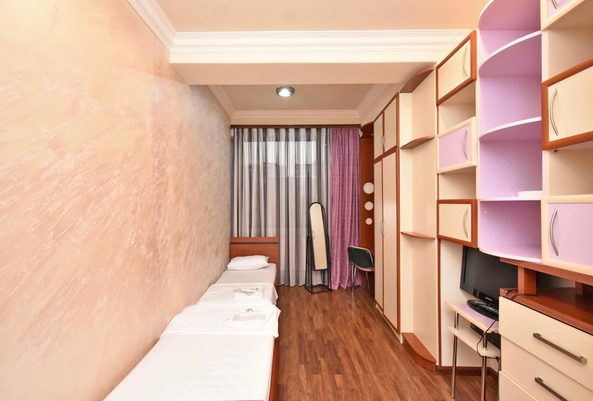 Hotel Costa Yerevan Exterior photo